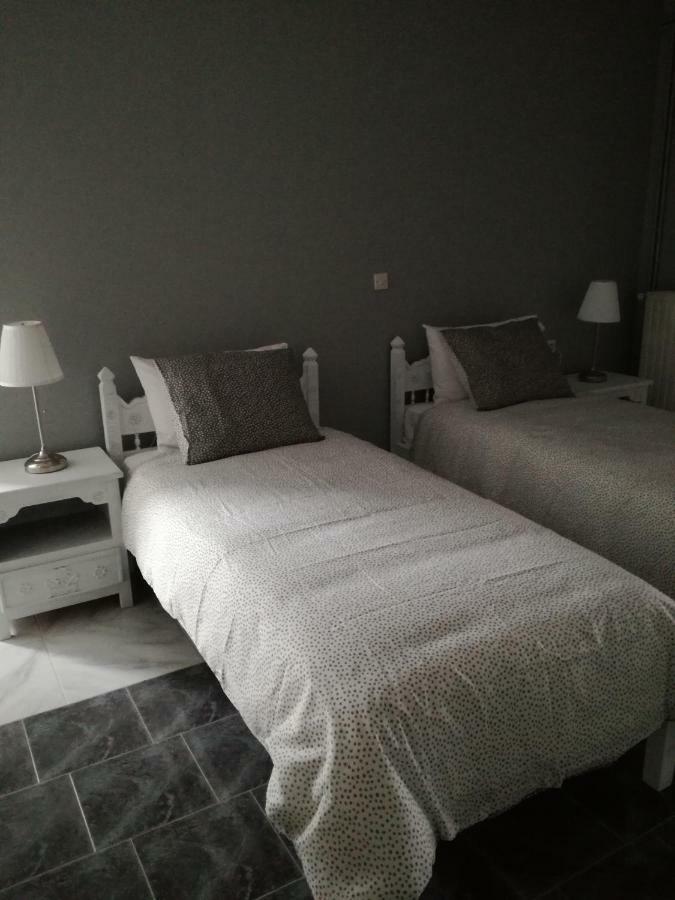 Seven Seas Apartments Artemida  Dış mekan fotoğraf
