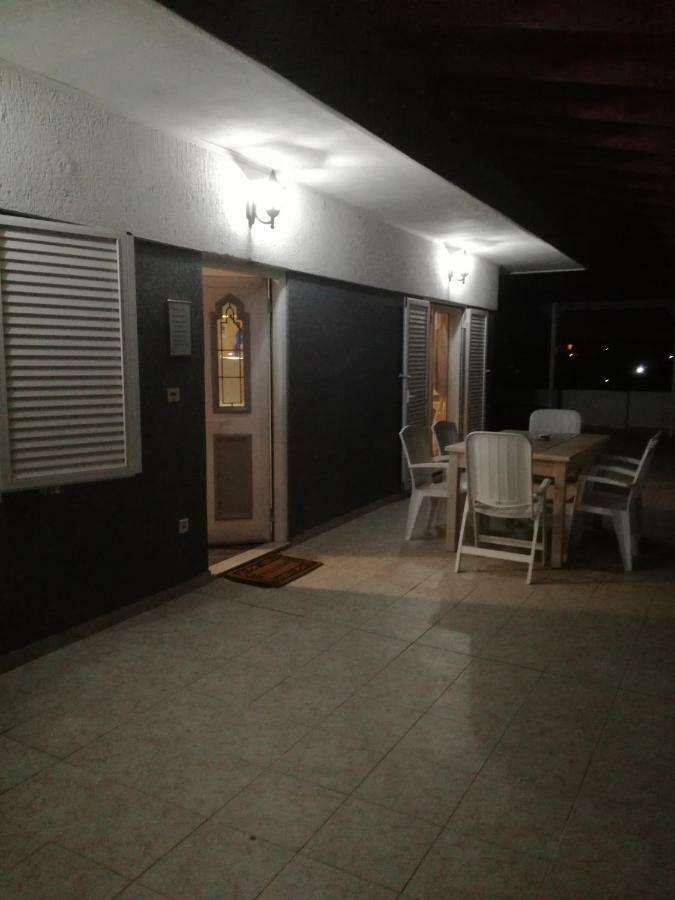 Seven Seas Apartments Artemida  Dış mekan fotoğraf