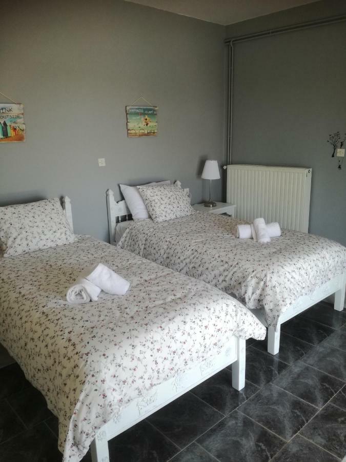 Seven Seas Apartments Artemida  Dış mekan fotoğraf